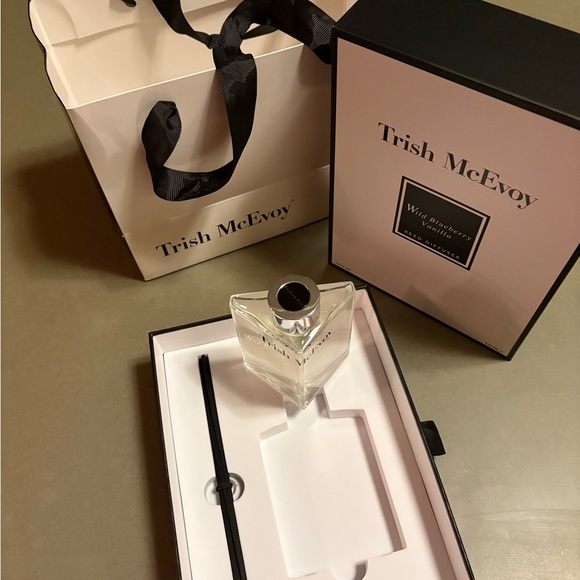 Trish McEvoy Reed Diffuser - Picture 5 of 6